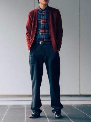 チェックシャツ