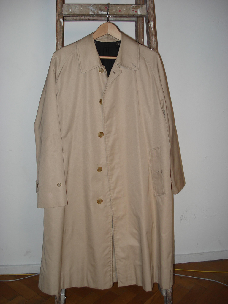 Burberrys_Trenchcoat
