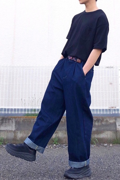 ビッグシルエット-タックインにベルト